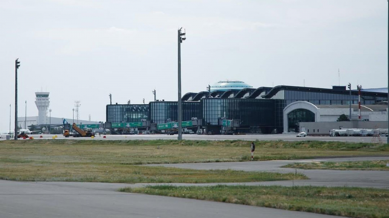 Аэропорт Астаны завершает ремонт взлетно-посадочной полосы