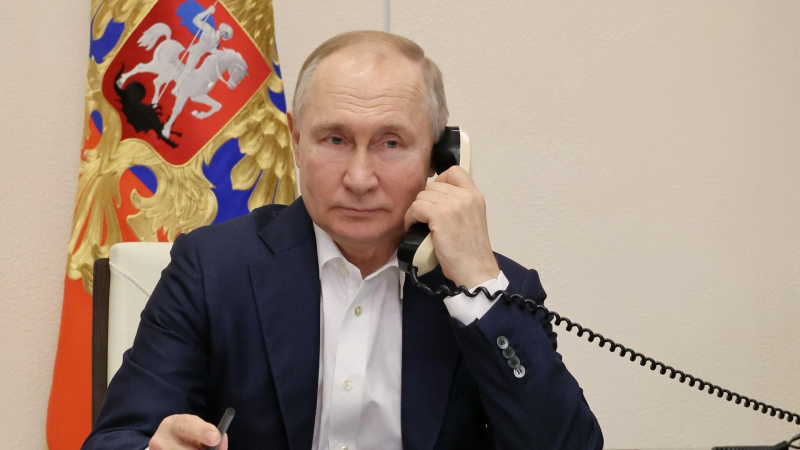 Путин и папа римский обсудили гуманитарную ситуацию на Украине