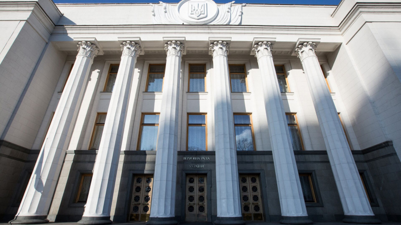 Рада поддержала продление военного положения