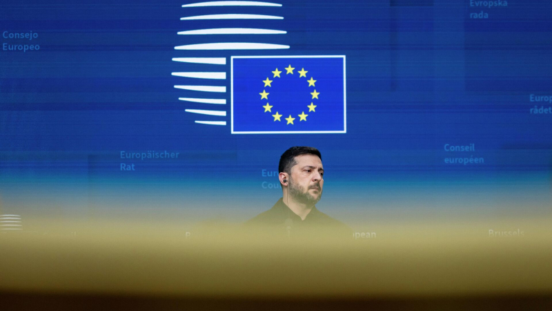 СМИ раскрыли, какой удар ожидает Зеленского из-за ситуации на Украине