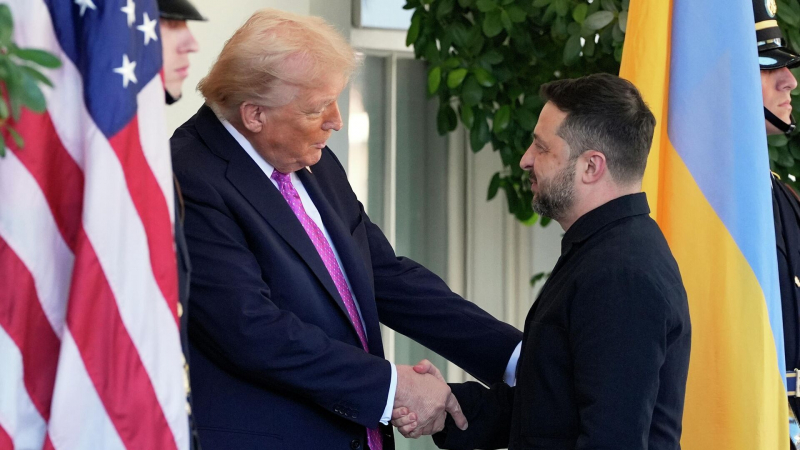 Трамп указал на внешний вид Зеленского на встрече в Белом доме