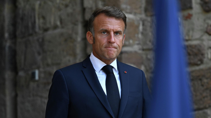 Во Франции предупредили Макрона из-за отправки войск на Украину