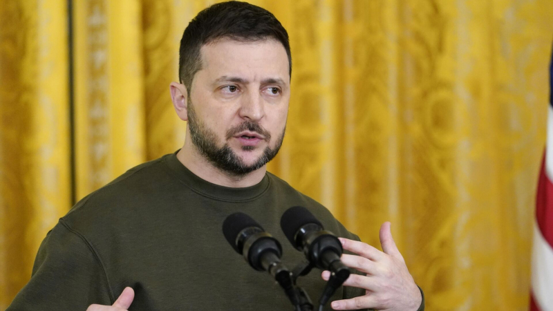 Зеленский подписал указ о санкциях против премьера Грузии