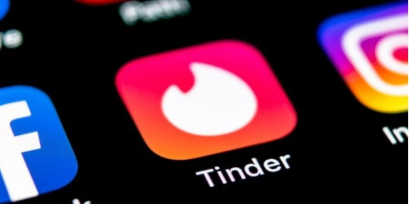 Знайомство з батьками. Tinder дозволив вашим родичам та друзям обирати для вас пару